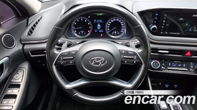 Hyundai Sonata (DN8) 2.0 Premium Family 2020 — фото 12