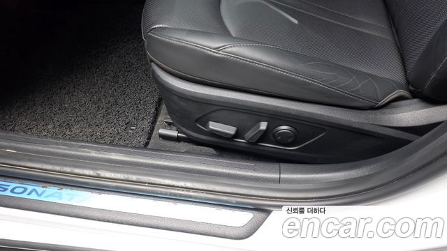 Hyundai Sonata (DN8) 2.0 Premium Family 2020 — фото 32