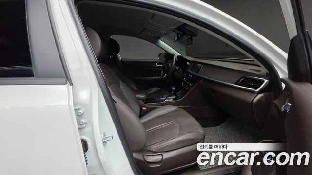 Kia K5 (II) 2.0 Noblesse 2020 — фото 10