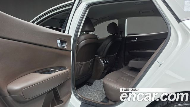 Kia K5 (II) 2.0 Noblesse 2020 — фото 17