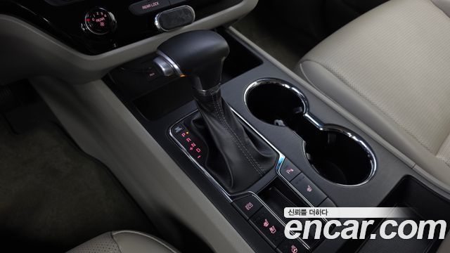 Kia Carnival 9-Seater Luxury 2019 — фото 9