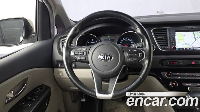 Kia Carnival 9-Seater Luxury 2019 — фото 13