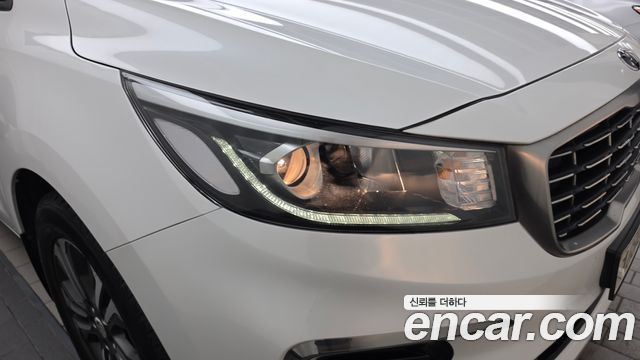 Kia Carnival 9-Seater Luxury 2019 — фото 22