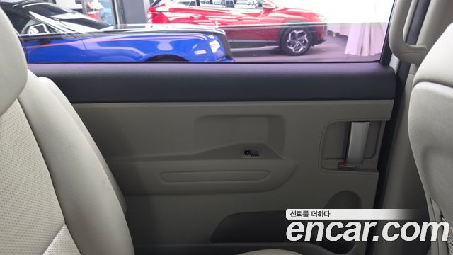 Kia Carnival 9-Seater Luxury 2019 — фото 25