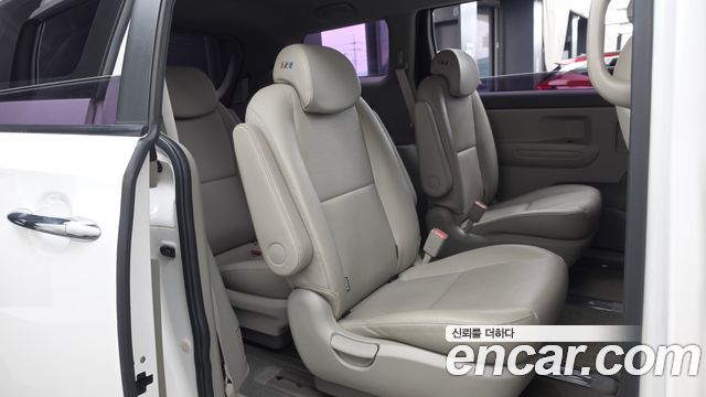 Kia Carnival 9-Seater Luxury 2019 — фото 26
