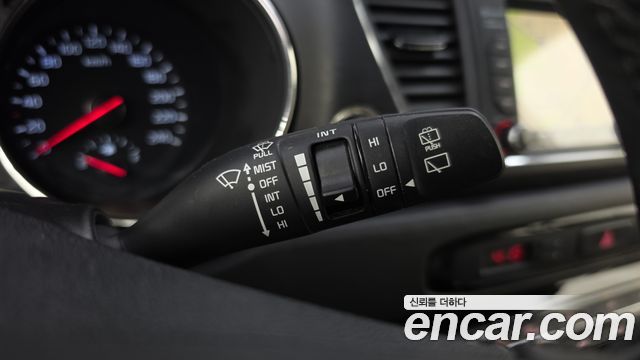 Kia Carnival 9-Seater Luxury 2019 — фото 27