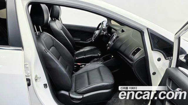 Kia K3 Diesel Prestige 2015 — фото 10