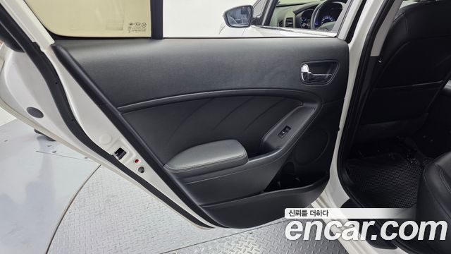 Kia K3 Diesel Prestige 2015 — фото 25