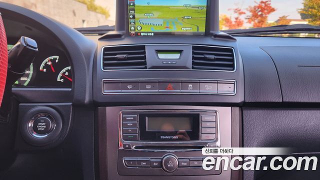 KG Mobility (SsangYong) Rexton W 2.0 4WD RX7 Luxury 2013 — фото 15