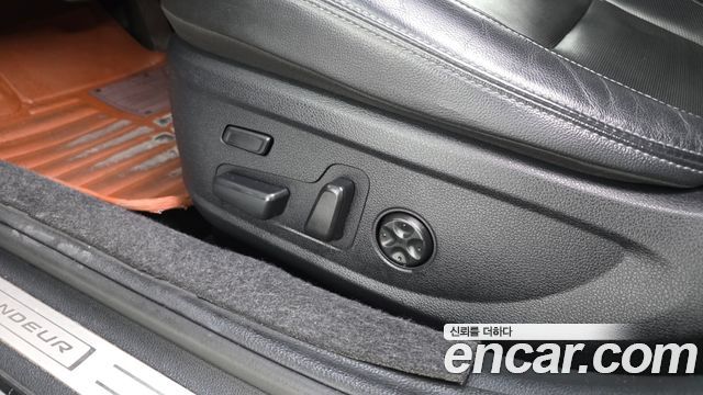 Hyundai Grandeur (IG) 3.0 Exclusive 2017 — фото 31