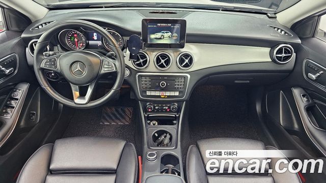 Mercedes-Benz GLA-Class (X156) GLA220 Premium 2019 — фото 7