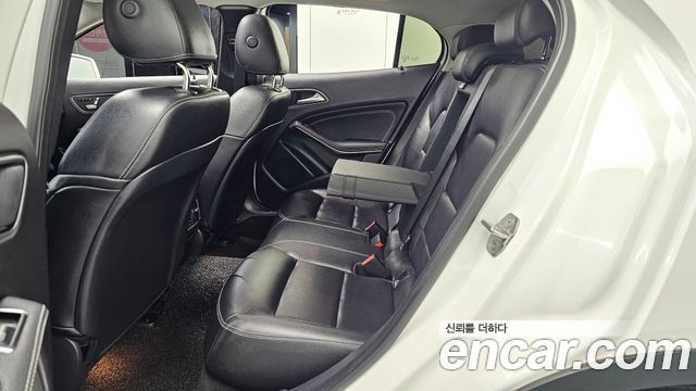 Mercedes-Benz GLA-Class (X156) GLA220 Premium 2019 — фото 12