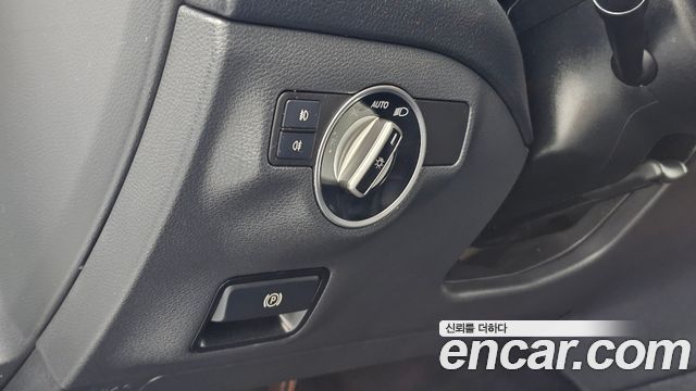 Mercedes-Benz GLA-Class (X156) GLA220 Premium 2019 — фото 17