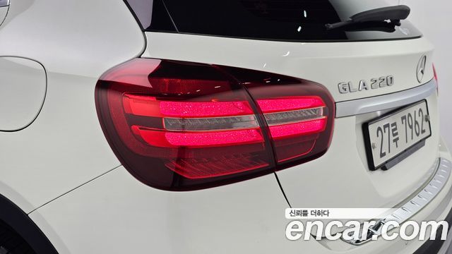 Mercedes-Benz GLA-Class (X156) GLA220 Premium 2019 — фото 23