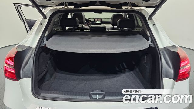 Mercedes-Benz GLA-Class (X156) GLA220 Premium 2019 — фото 30