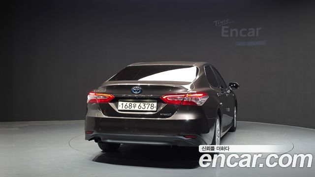 Toyota Camry (XV70) 2.5 LE Hybrid 2019 — фото 4