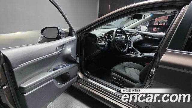 Toyota Camry (XV70) 2.5 LE Hybrid 2019 — фото 10
