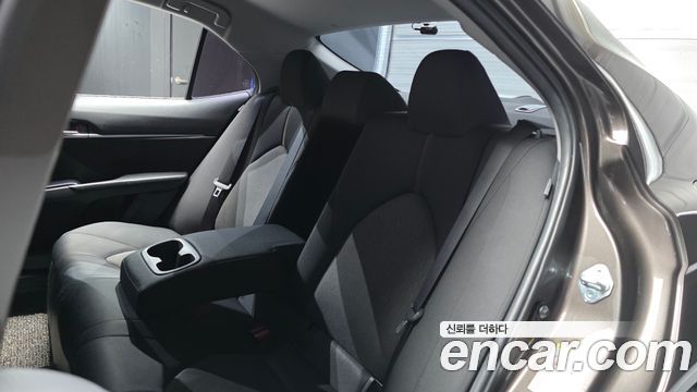 Toyota Camry (XV70) 2.5 LE Hybrid 2019 — фото 12
