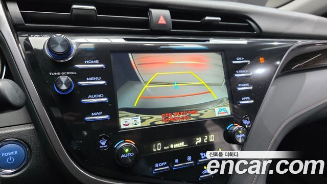 Toyota Camry (XV70) 2.5 LE Hybrid 2019 — фото 15