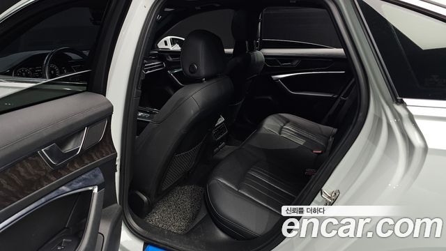 Audi A6 (C8) 45 TFSI Premium 2021 — фото 12