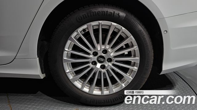 Audi A6 (C8) 45 TFSI Premium 2021 — фото 21