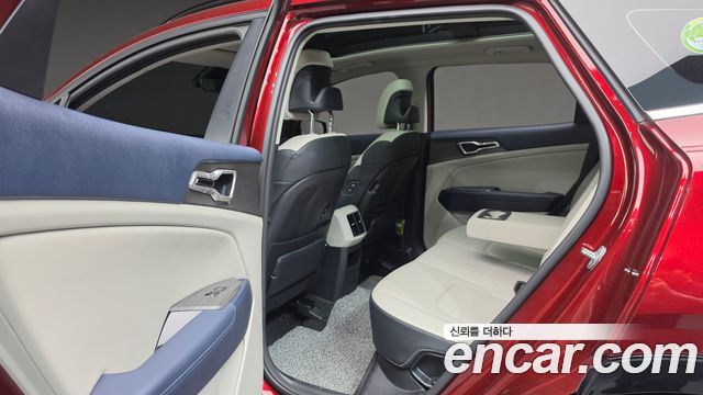 Kia Sportage (V) LPG 2.0 2WD Signature 2023 — фото 17