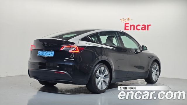 Tesla Model Y RWD 2023 — фото 2
