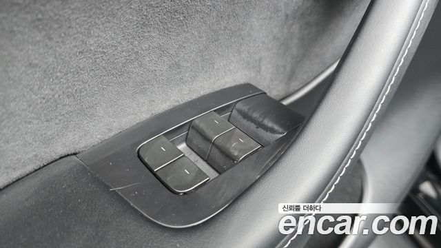 Tesla Model Y RWD 2023 — фото 18