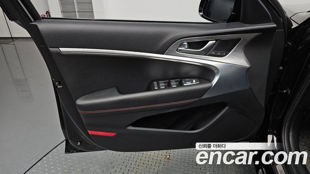 Genesis G70 Gasoline 2.0T 2WD 2022 — фото 24