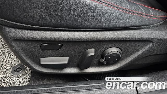 Genesis G70 Gasoline 2.0T 2WD 2022 — фото 32