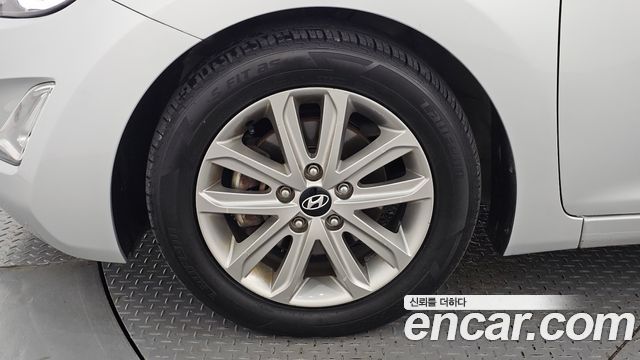 Hyundai Avante 1.6 GDi Modern Standard 2015 — фото 5