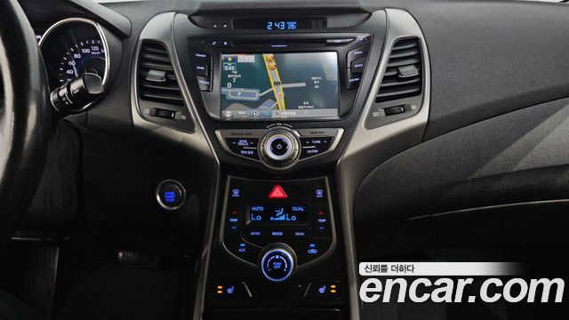 Hyundai Avante 1.6 GDi Modern Standard 2015 — фото 12