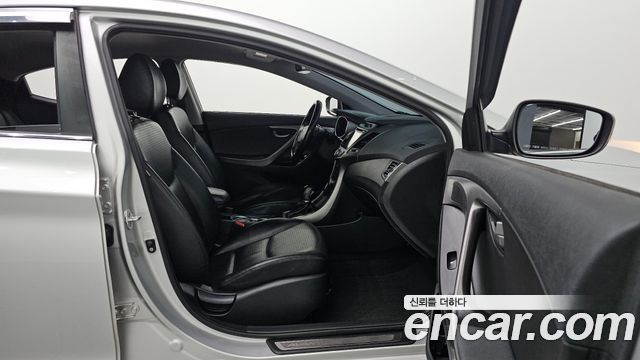 Hyundai Avante 1.6 GDi Modern Standard 2015 — фото 18