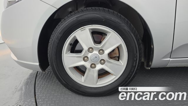Kia Forte 1.6 GDI Deluxe ECO Plus 2011 — фото 5