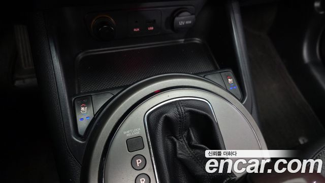 Kia Sportage R Diesel 2WD Prestige 2014 — фото 19