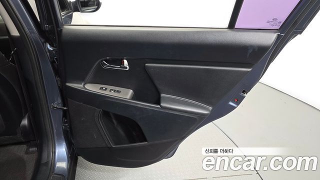Kia Sportage R Diesel 2WD Prestige 2014 — фото 25