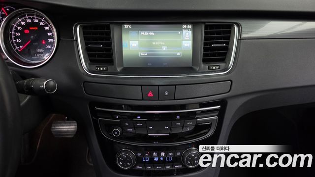 Peugeot 508 1.6 e-HDi Active First Generation 2015 — фото 15
