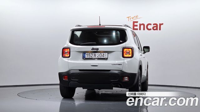Jeep Renegade 1.3 Limited 2022 — фото 4