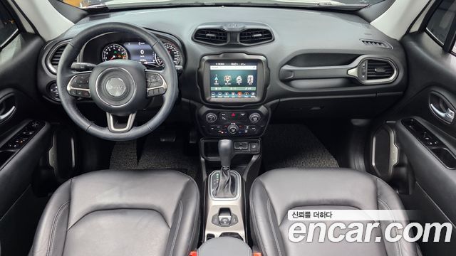 Jeep Renegade 1.3 Limited 2022 — фото 7