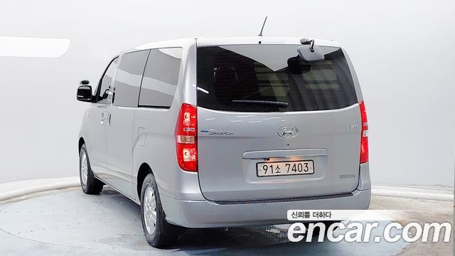 Hyundai Grand Starex Van 3-Seater Smart 2021 — фото 2