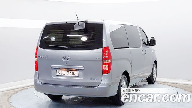 Hyundai Grand Starex Van 3-Seater Smart 2021 — фото 4