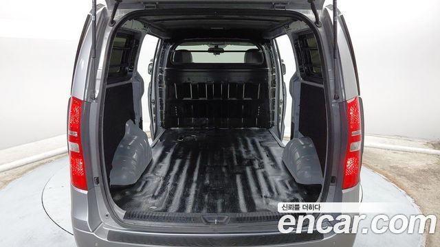 Hyundai Grand Starex Van 3-Seater Smart 2021 — фото 6