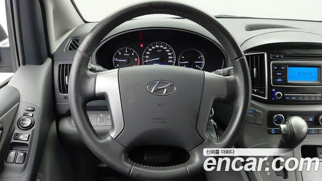 Hyundai Grand Starex Van 3-Seater Smart 2021 — фото 17