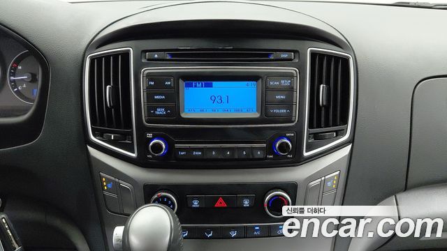 Hyundai Grand Starex Van 3-Seater Smart 2021 — фото 19