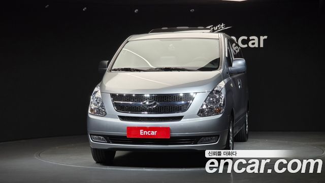 Hyundai Grand Starex 12-Seater Wagon CVX Premium 2011 — фото 3