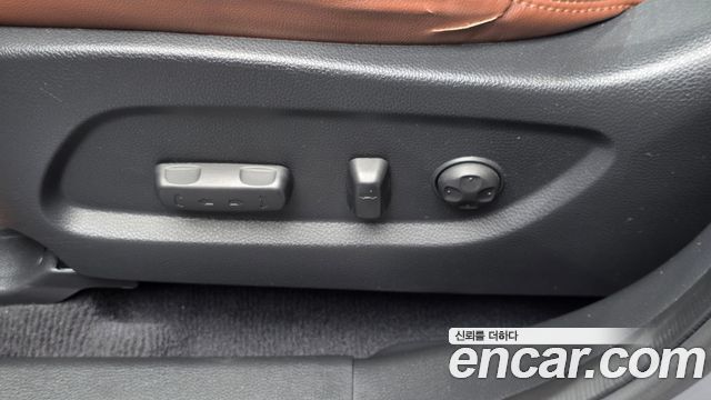 Hyundai Maxcruise Diesel(e-VGT) 2.2 4WD Exclusive Special 2015 — фото 31