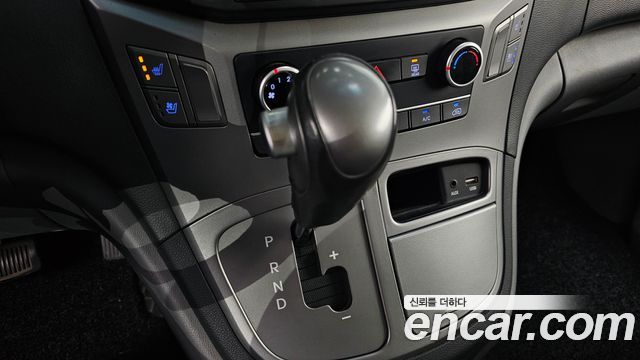 Hyundai Grand Starex Camping car 2018 — фото 9