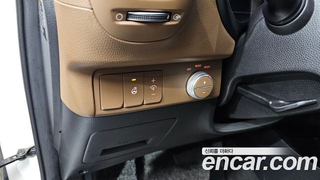Kia Soul 1.6 GDi Noblesse 2017 — фото 20