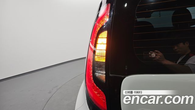 Kia Soul 1.6 GDi Noblesse 2017 — фото 23