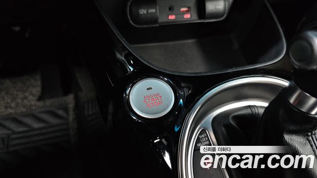 Kia Soul 1.6 GDi Noblesse 2017 — фото 27
